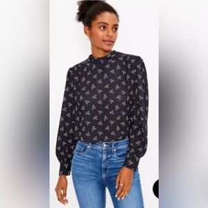 LOFT BLACK AND WHITE BOW PATTERN LONG SLEEVE BLOUSE TOP TIE BACK SIZE SMALL NWT